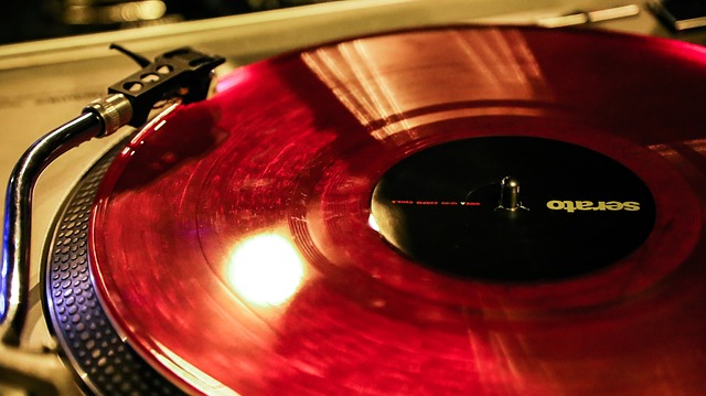 Quick Guide to Vinyl Record Sizes and Speeds - Record Head